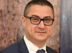 شهادة وجائزة تقدير عالمية للبروفيسور ربيع خلايلة كباحث متفوق بمجال الشيخوخة والتمريض