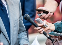 رجال المال والأعمال و”السيطرة على الإعلام”