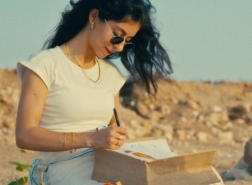 سوار خلف  الفن الذي ينبت من الأرض