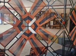 البيت: معرض ثابت في الفضاء الثالث – بيت الكرمة حيفا، يستقطب الزوّار من مختلف الشرائح والخلفيات