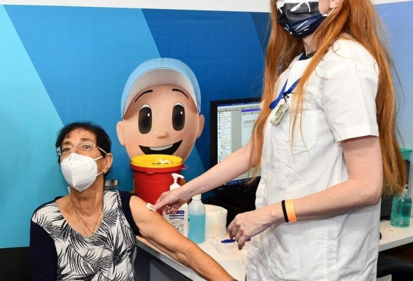 اكثر من مليون إسرائيلي تلقوا الجرعة الثالثة من لقاح كورونا