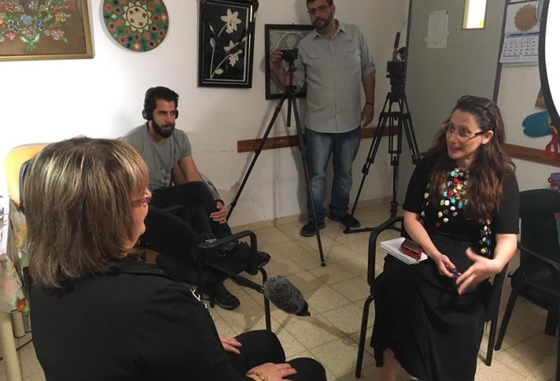 الصورة من موقع تصوير الحلقة الوثائقية حول دار المسنين في المجتمع العربي