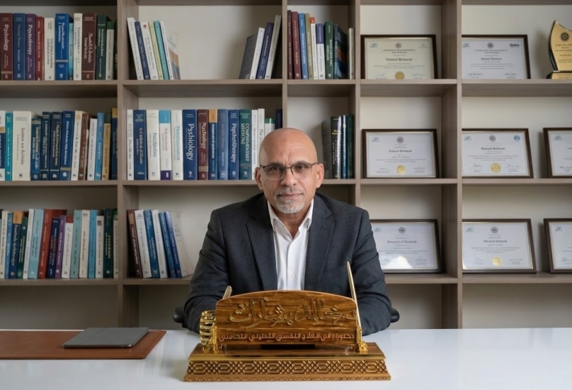 الدكتور خالد بشارات