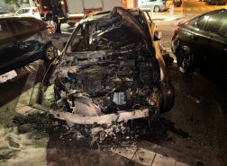 احتراق مركبة هجينة في حيفا