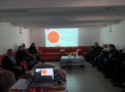 محاضرة توعوية للنساء في مسجد الاستقلال بحيفا حول أثر صناعة الملابس على البيئة