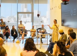 سامية عرموش في مؤتمر الاستدامة بالقدس: تسليط الضوء على أضرار الموضة