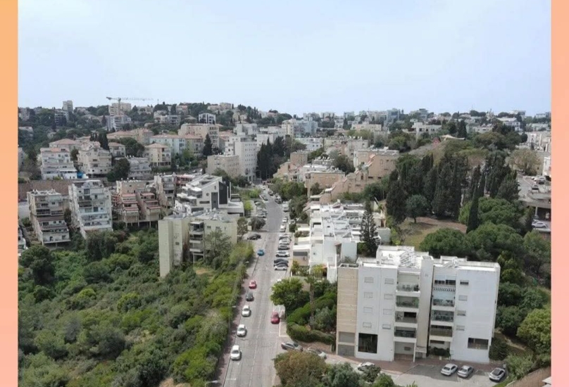 بلطف عن مجموعة: أغلبية البلد